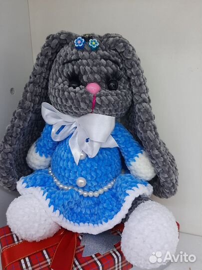 Вязаные игрушки.Зайка
