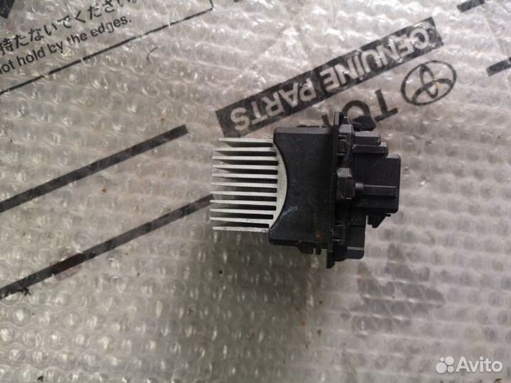 Резистор печки Peugeot 308