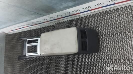 Подлокотник центральный chrysler 300C 1 (4BL18IX01