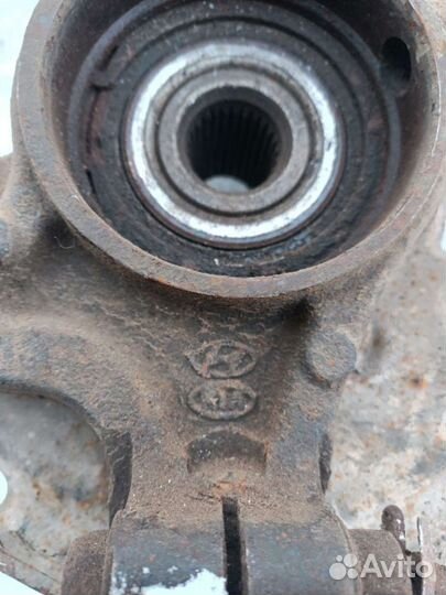 Кулак поворотный левый Hyundai Sonata 6 YF