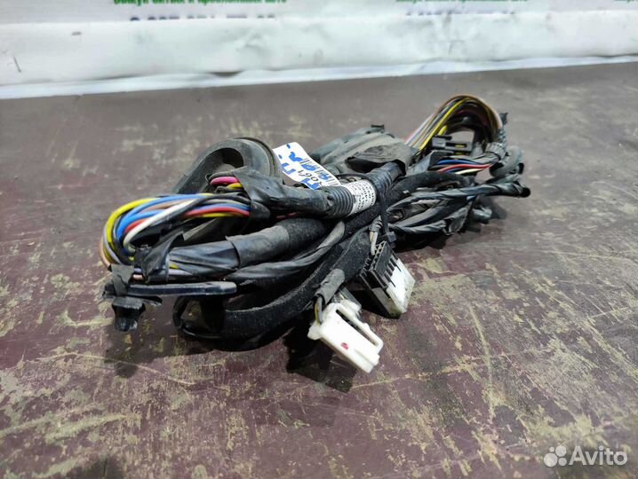 Проводка двери передней правой Hyundai Solaris