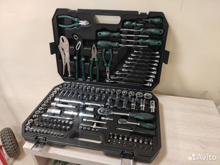 Набор инструментов 131 предмет