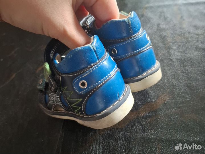 Сандалии детские