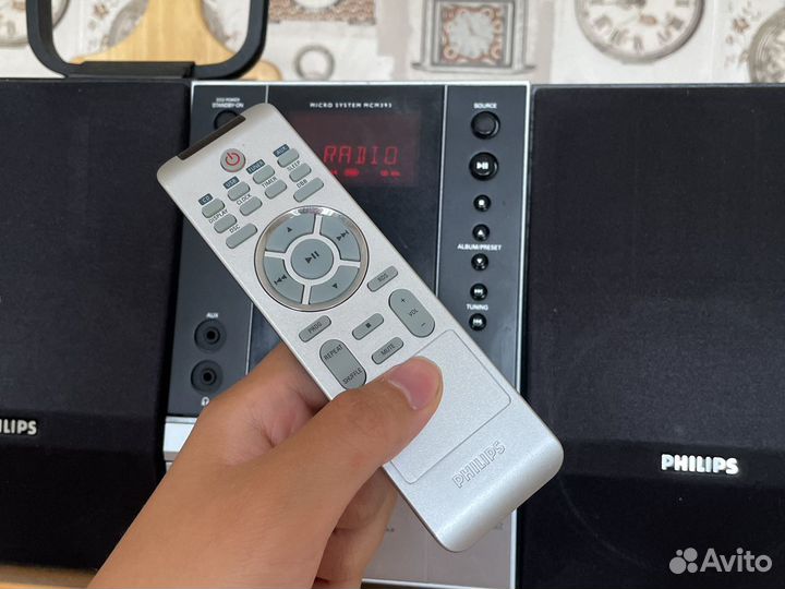 Музыкальный центр Philips MCM393