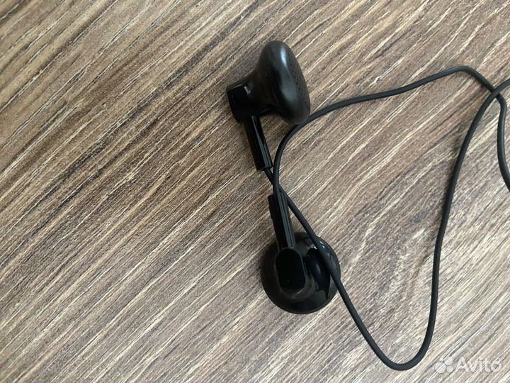 Продам аудио гарнитуры на iPhone, Nokia, LG