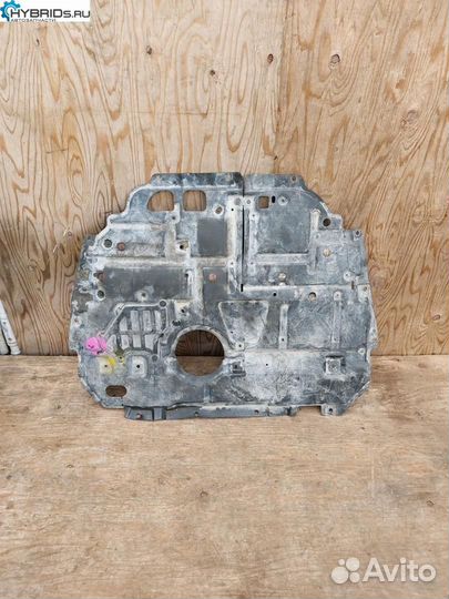 Защита двигателя Toyota Prius 3 рест. ZVW30