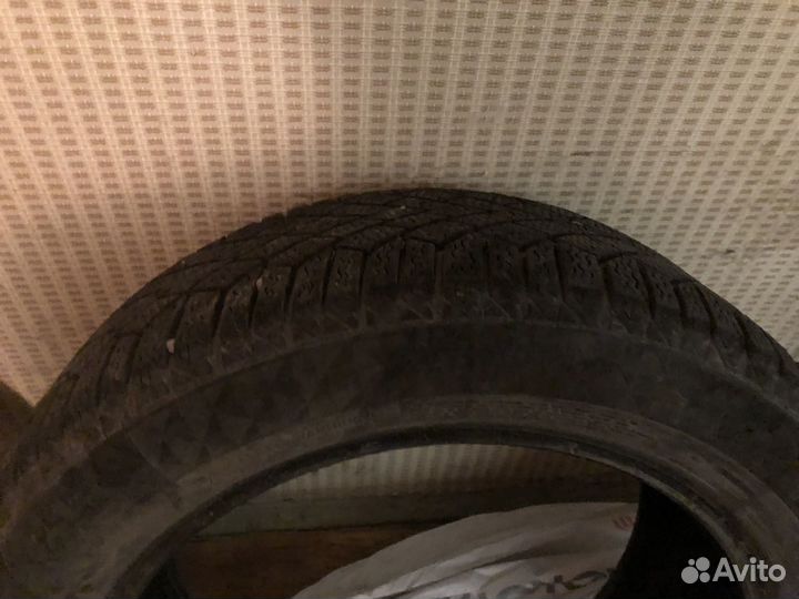 Continental ContiVikingContact 7 215/55 R17
