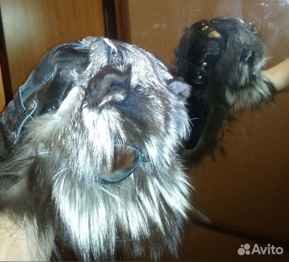 Шапка-ушанка(зимняя) -натуральная кожа и мех енота