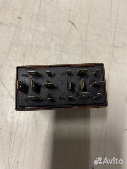 Реле стеклоочистителей Audi A6