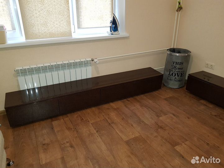 Тумба с доводчиками 4 отсека