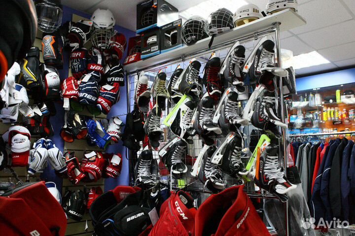 Коньки хоккейные в магазине главспорт