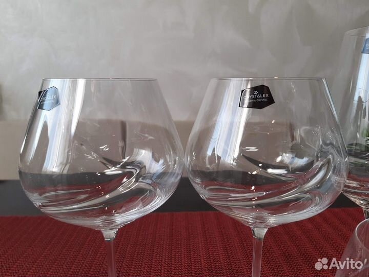 Бокалы для вина и стаканы для воды Чехия