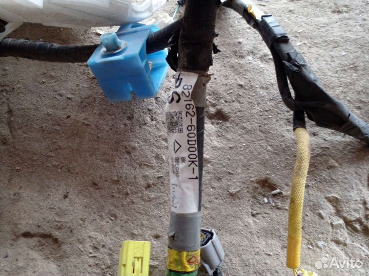 Проводка салона Toyota Land Cruiser 200