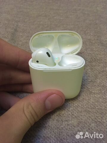 Air Pods 2 (оригинальные)