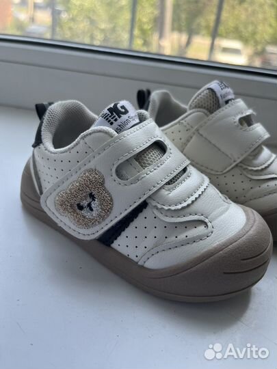 Кроссовки детские