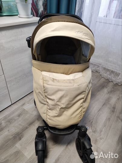 Коляска прогулочная