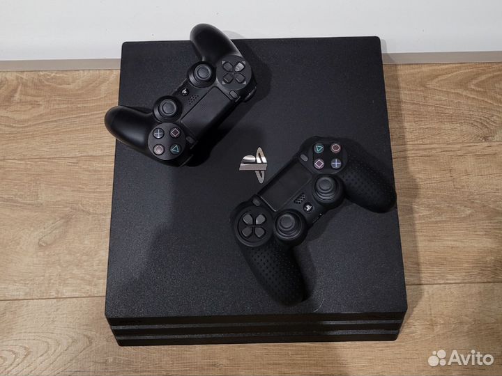 Sony playstation 4 pro 1tb+2 геймпада+много игр