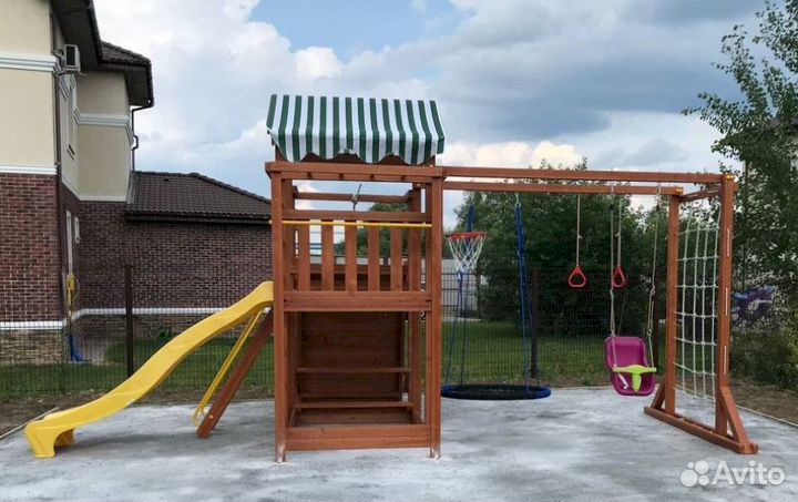 Детская площадка для лета и зимы