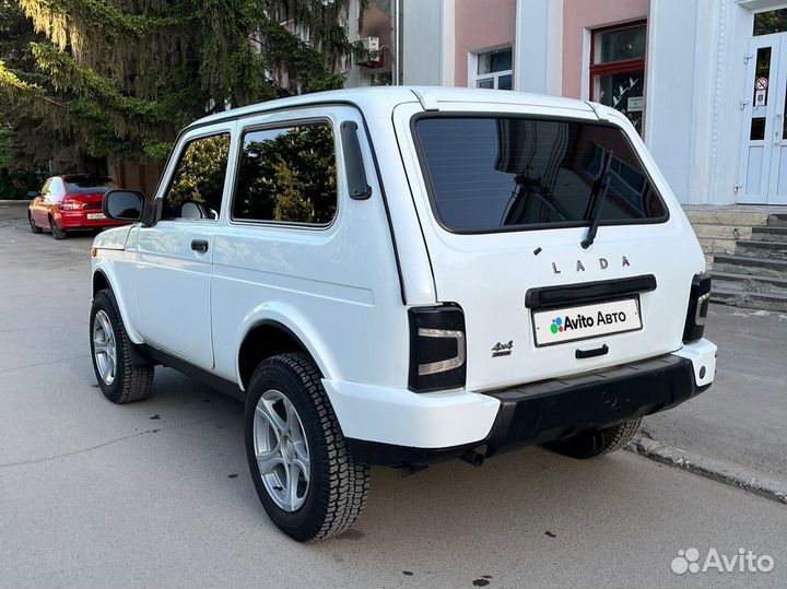 LADA 4x4 (Нива) 1.7 МТ, 2016, 156 000 км