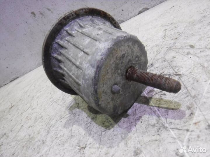 Подушка двигателя 1236131200