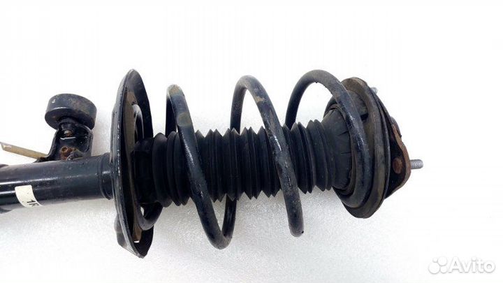 Амортизатор подвески передний правый Toyota Camry