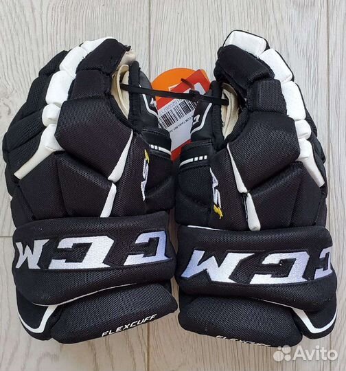 Перчатки хоккейные CCM