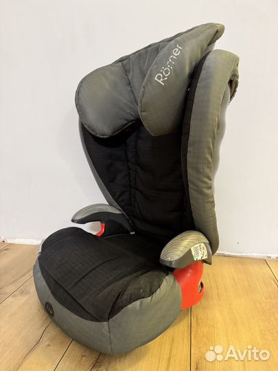 Автомобильное кресло britax romer