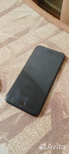 iPhone SE (2022), 64 ГБ