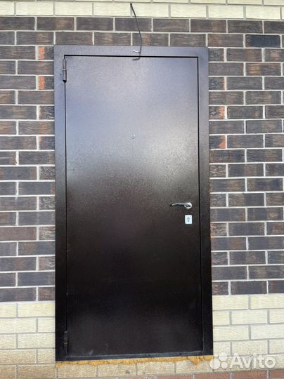 Входная дверь Железная