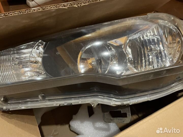Фара левая на mitsubishi lancer 10 оригинал