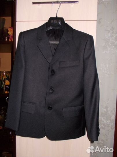 Продам костюм