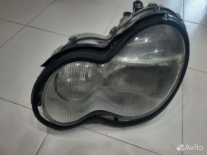 Фара левая на мерседес