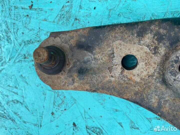 Рычаг передний правый Kia Sorento 2 XM 09-12