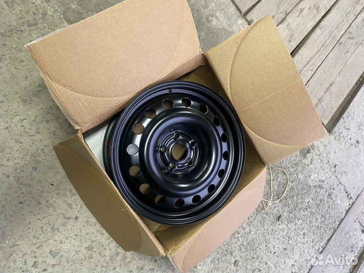 Штампованные диски r17