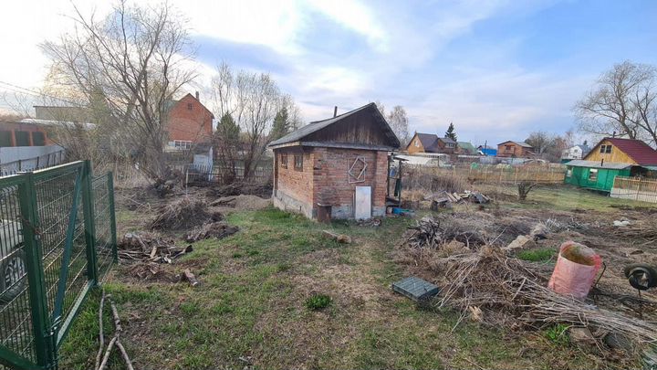 Дача 20 м² на участке 12 сот.