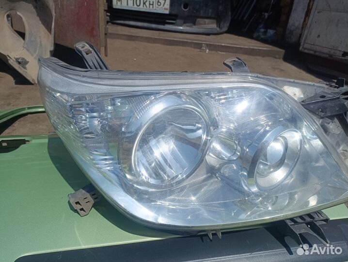 Правая фара Land Cruiser Prado 150