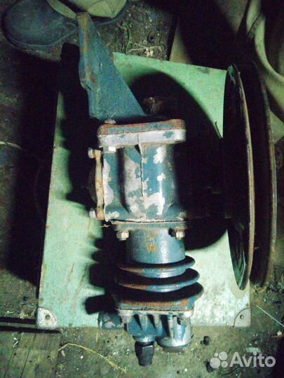 Компрессор газ 66