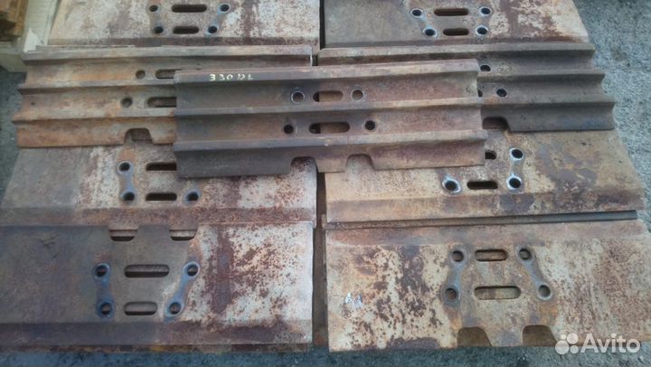 Башмак гусеницы 700 мм shoe-track