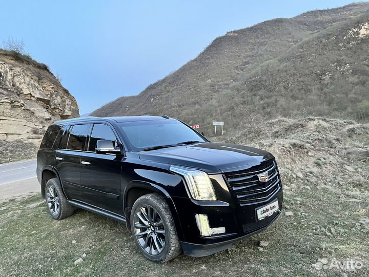 Cadillac Escalade 6.2 AT, 2019, 105 000 км