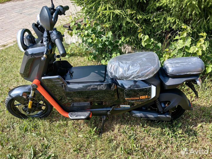 Электроскутер NIU/ электросамокат/ элнктромопед