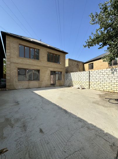 Дом 200 м² на участке 2,5 сот.