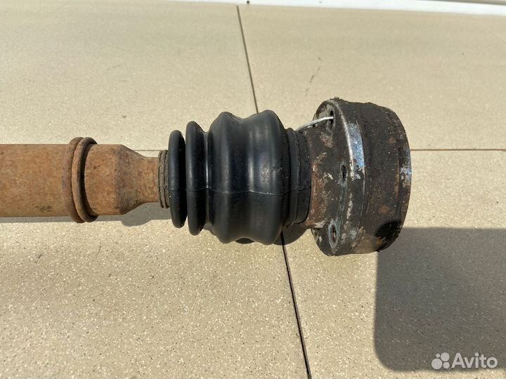 Привод передний правый Volkswagen Golf 4