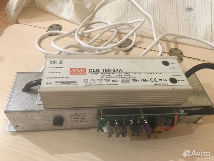 Блок питания для светодиодов Mean Well HVG-150-24А