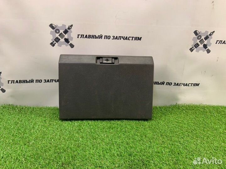 Бардачок Nissan Terrano whyd21 VG30E 1993