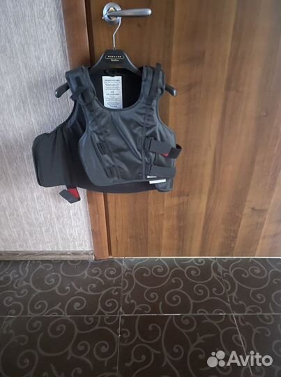 Жилет для конного спорта