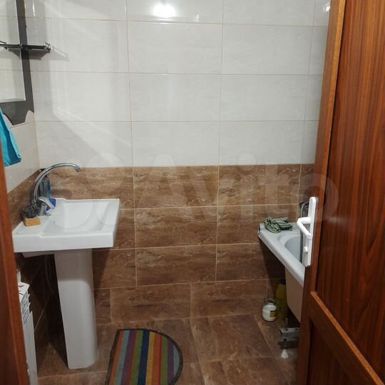3-к. квартира, 100 м², 2/4 эт.