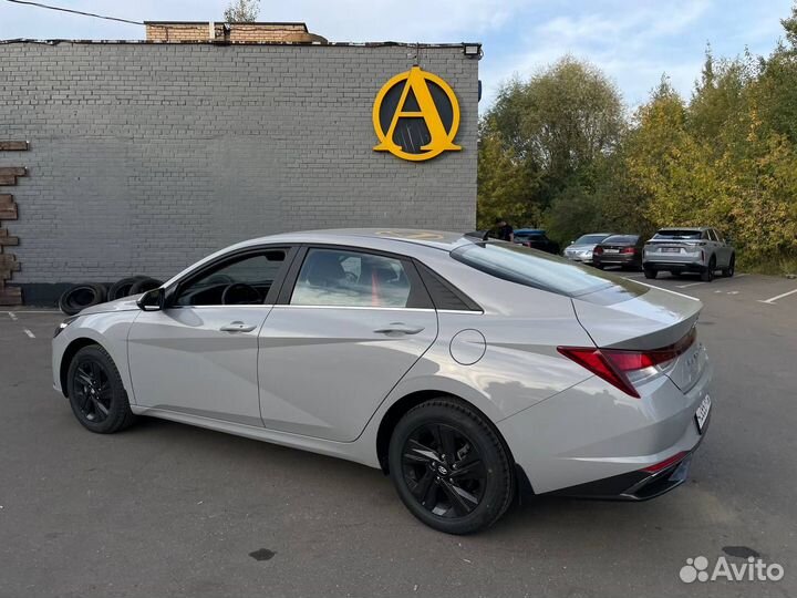 Hyundai Elantra 2.0 AT, 2021, 42 750 км