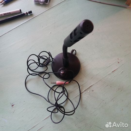 Настольный микрофон sven