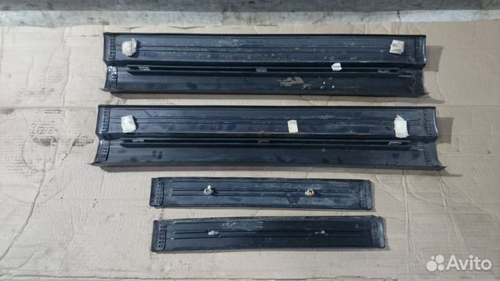 Накладки порогов комплект Mercedes-Benz W202