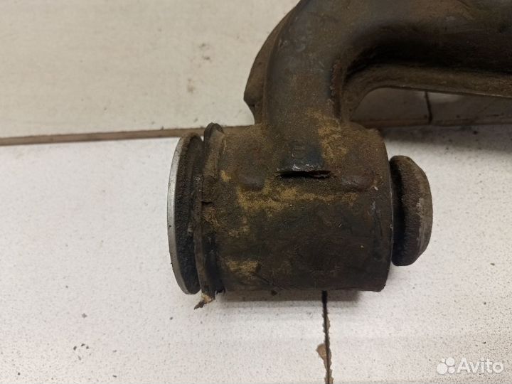 Рычаг передний правый нижний A1403307107